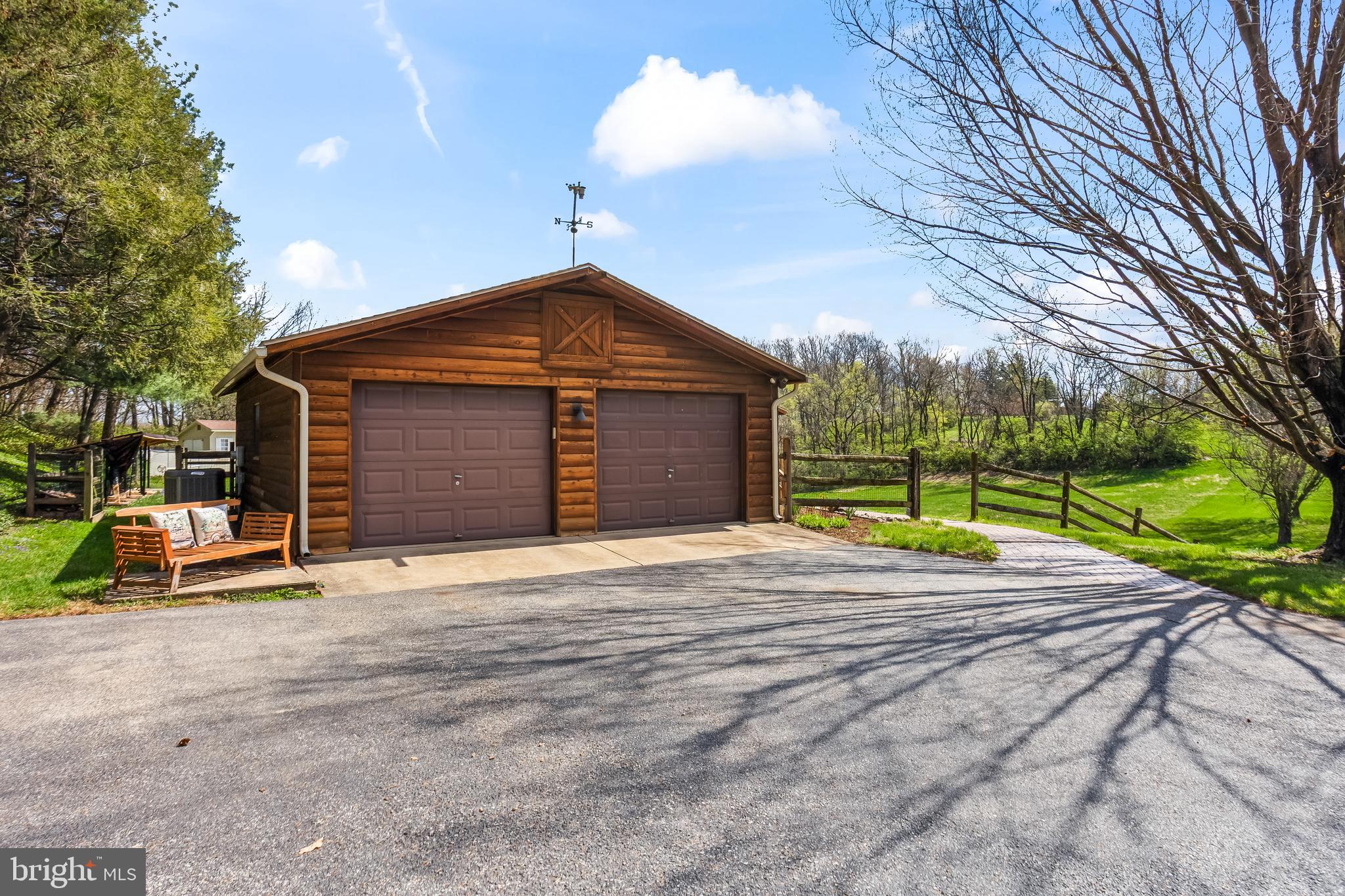 1570 Woodberry Road York, PA 17408 - Photo 39 of 56 2 car garage & driveway
