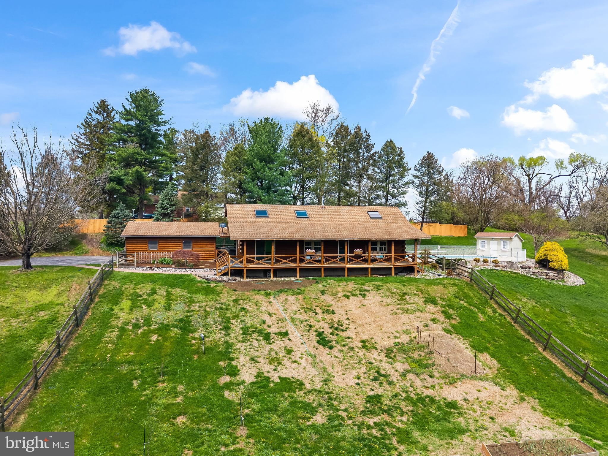 1570 Woodberry Road York, PA 17408 - Photo 4 of 56