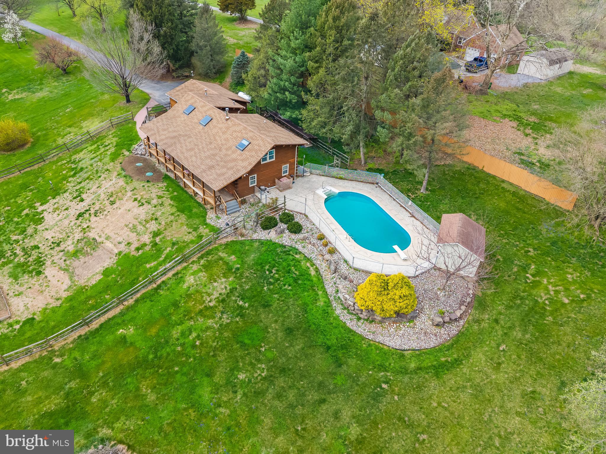 1570 Woodberry Road York, PA 17408 - Photo 44 of 56