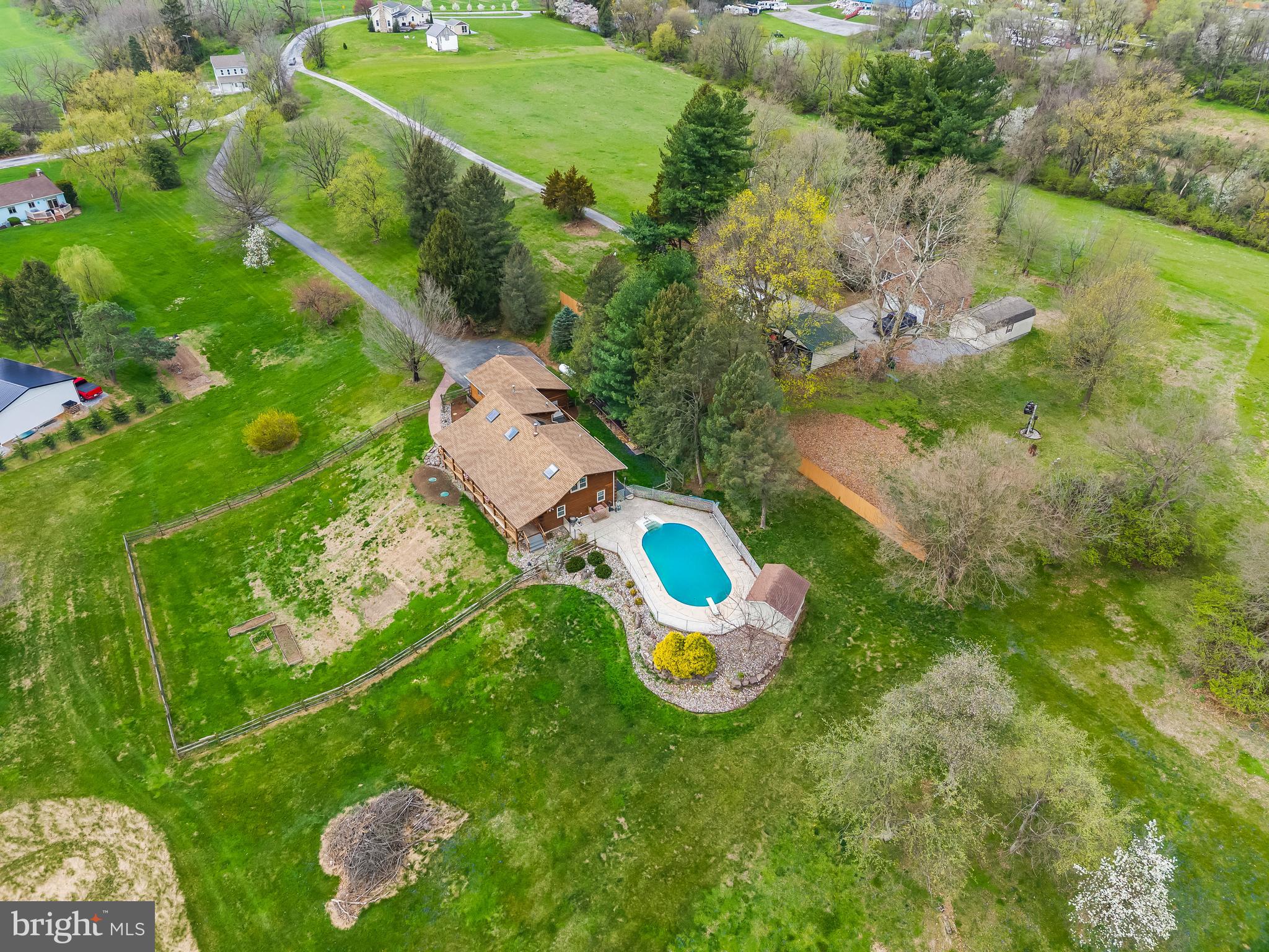 1570 Woodberry Road York, PA 17408 - Photo 45 of 56