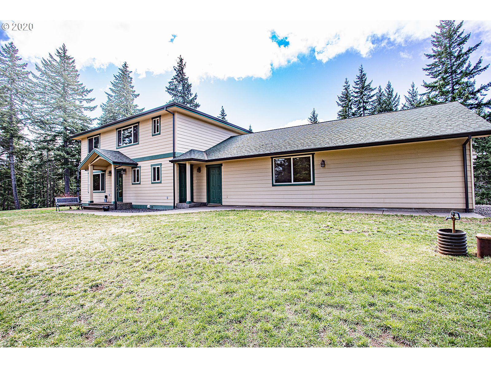 821 Snowden Road White Salmon, WA 98672 - Photo 3 of 32