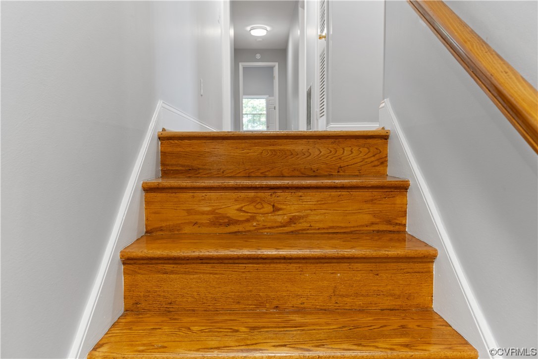 10240 Apache Road Richmond, VA 23235 - Photo 19 of 45 a view of entryway