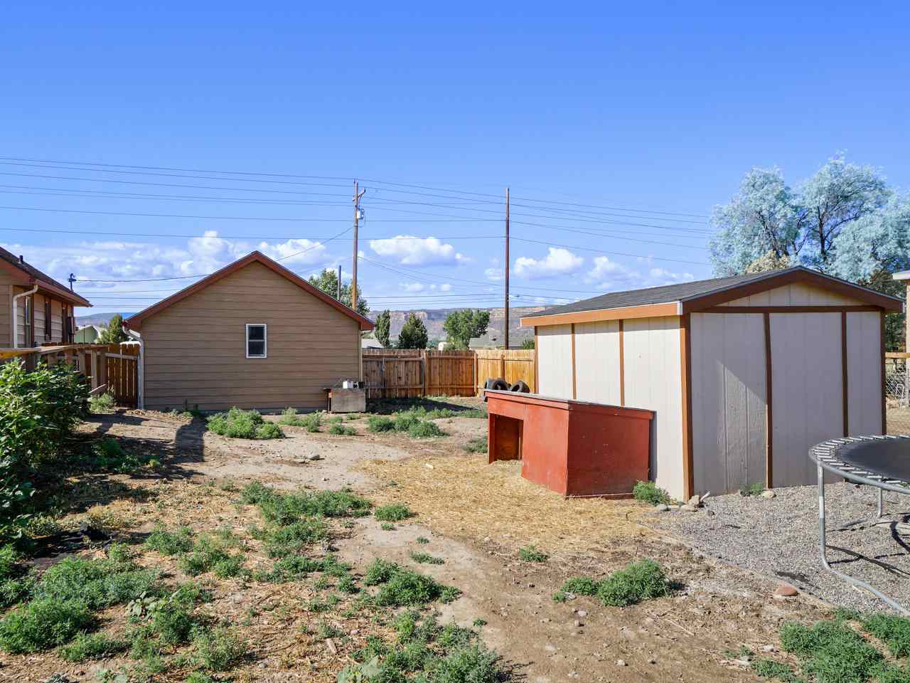 2278 H Road Grand Junction, CO 81505 - Photo 32 of 38 a backyard of a house