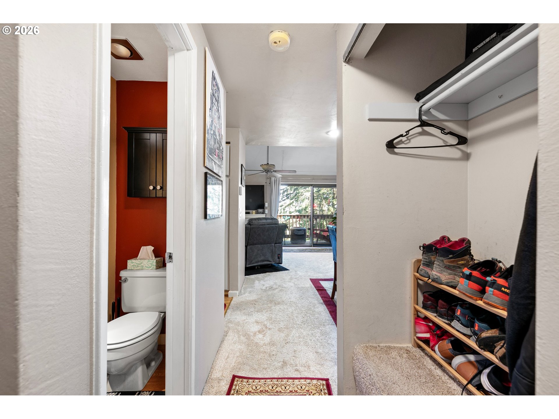 151 Treehill Loop Eugene, OR 97405 - Photo 3 of 45