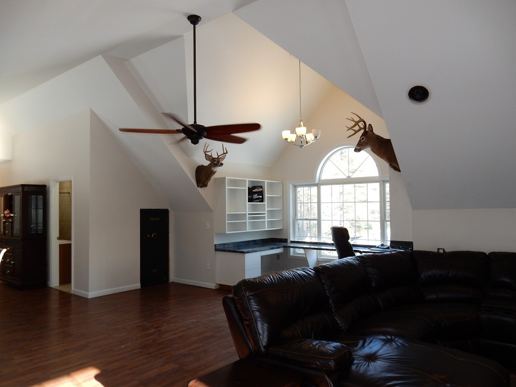 10 Cobb Hill Road Phillipston, MA 01331 - Photo 12 of 25 a living room with furniture and a window