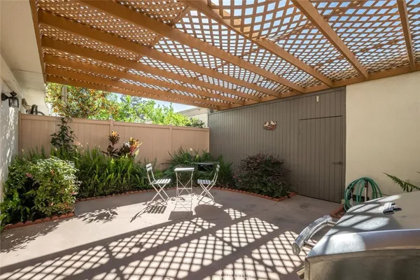 $845,000 | 4102 Av. Sevilla, Cypress, CA 90630