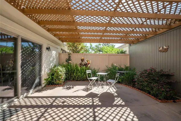 $845,000 | 4102 Av. Sevilla, Cypress, CA 90630