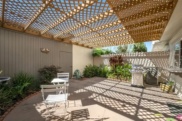 $845,000 | 4102 Av. Sevilla, Cypress, CA 90630