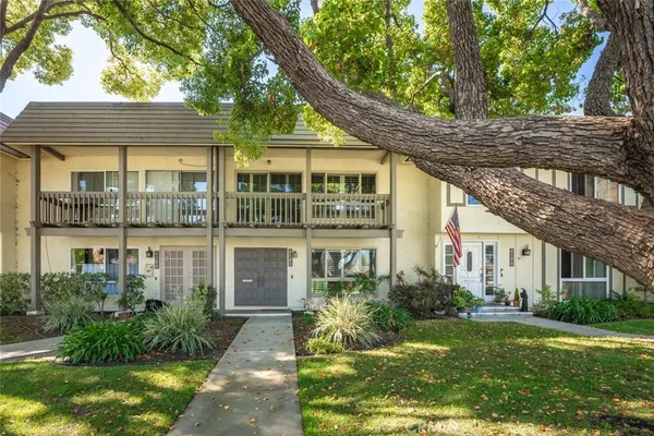 $845,000 | 4102 Av. Sevilla, Cypress, CA 90630