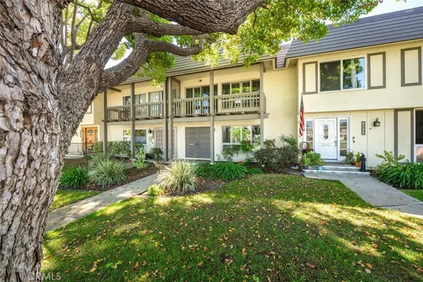 $845,000 | 4102 Av. Sevilla, Cypress, CA 90630