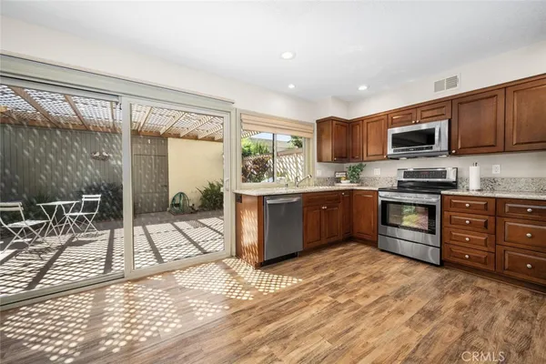 $845,000 | 4102 Av. Sevilla, Cypress, CA 90630