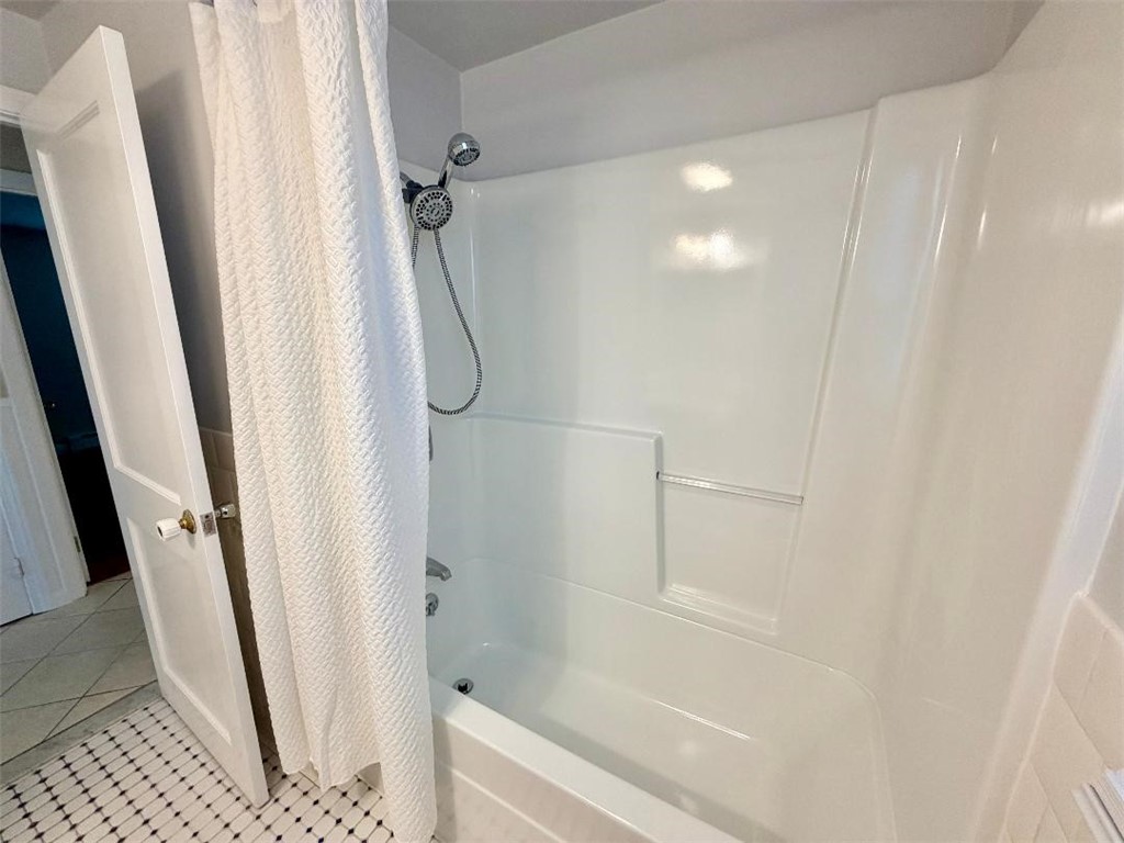 14 Amanda Street Cranston, RI 02920 - Photo 12 of 26