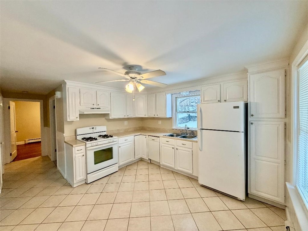 14 Amanda Street Cranston, RI 02920 - Photo 8 of 26