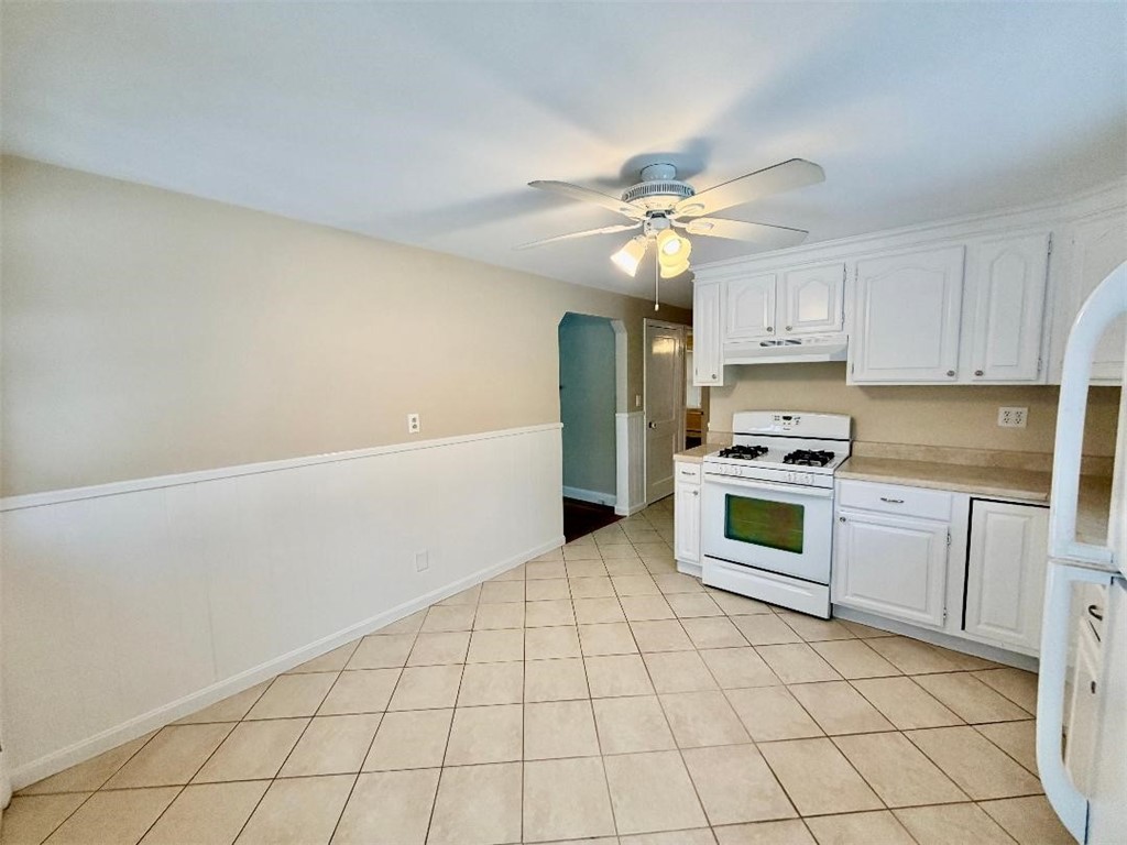 14 Amanda Street Cranston, RI 02920 - Photo 9 of 26