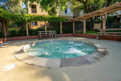 $478,888 | 440 North Civic Drive, Unit 201, Walnut Creek, CA 94596