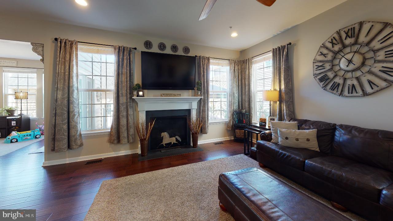 22432 Newcut Road Clarksburg, MD 20871 - Photo 15 of 44 Gallery Image 15