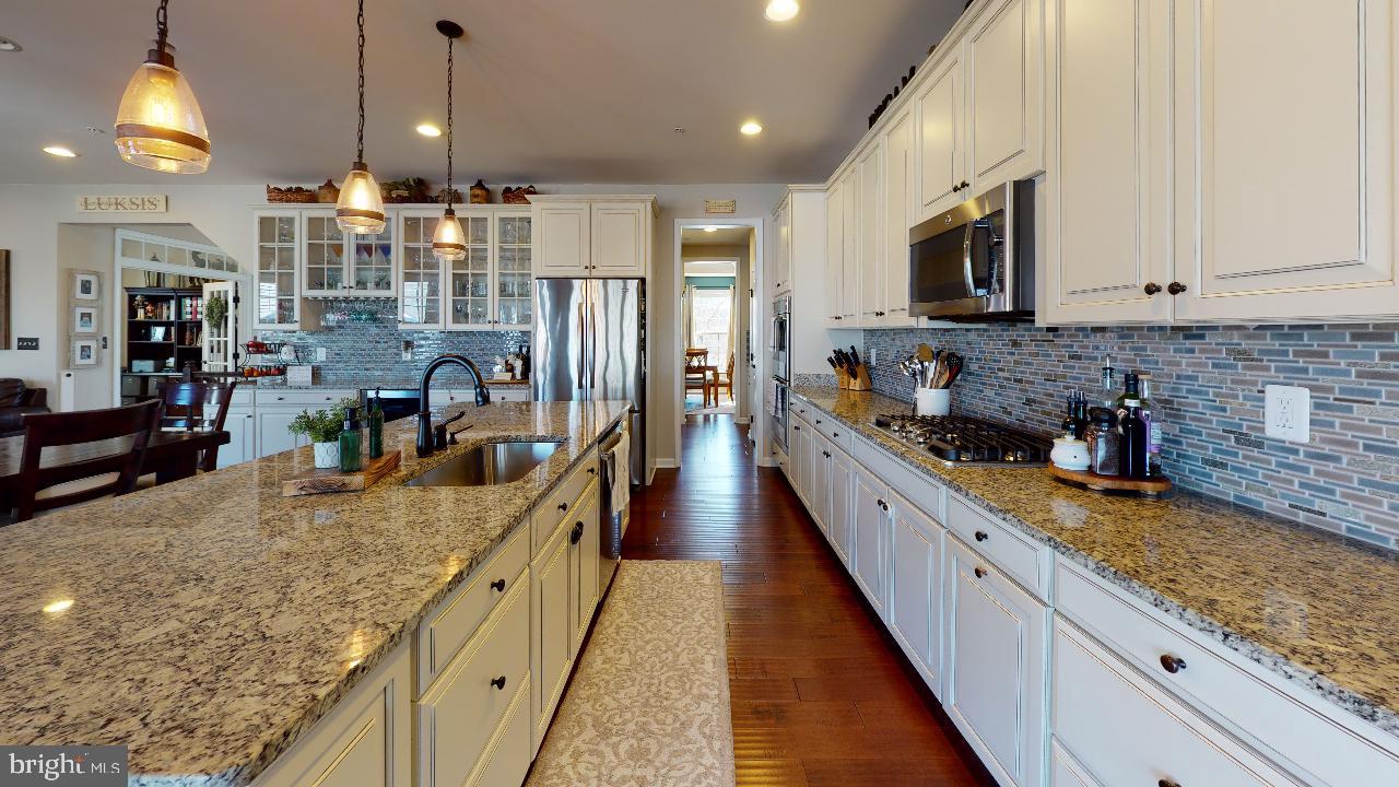 22432 Newcut Road Clarksburg, MD 20871 - Photo 9 of 44 Gallery Image 9