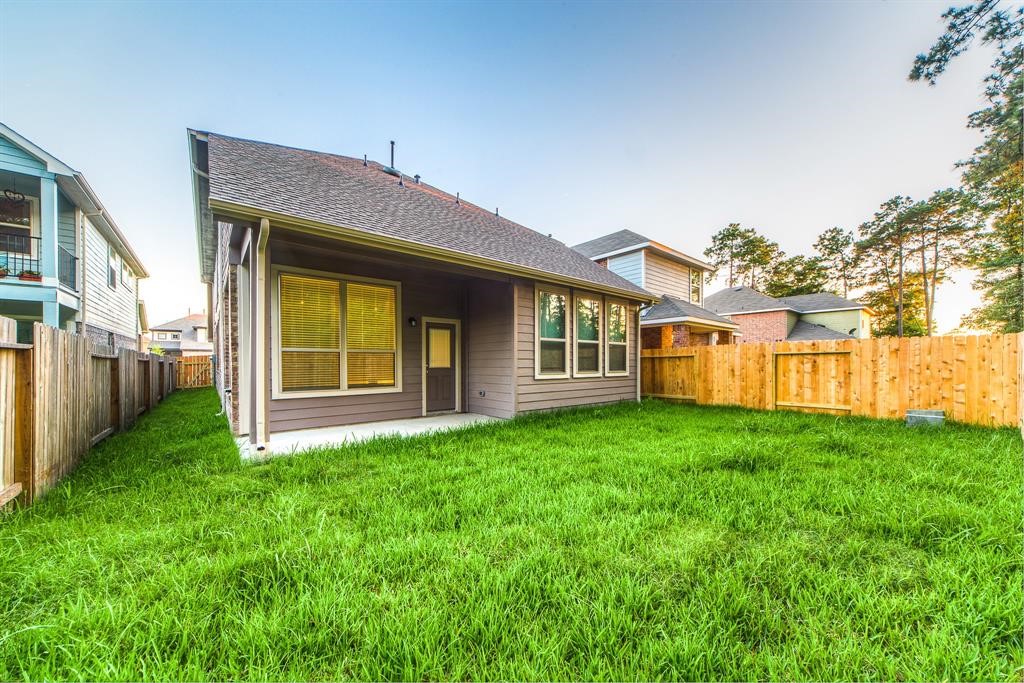 3219 Montclair Orchard Trace Spring, TX 77386 - Photo 25 of 27 a view of front of house with yard