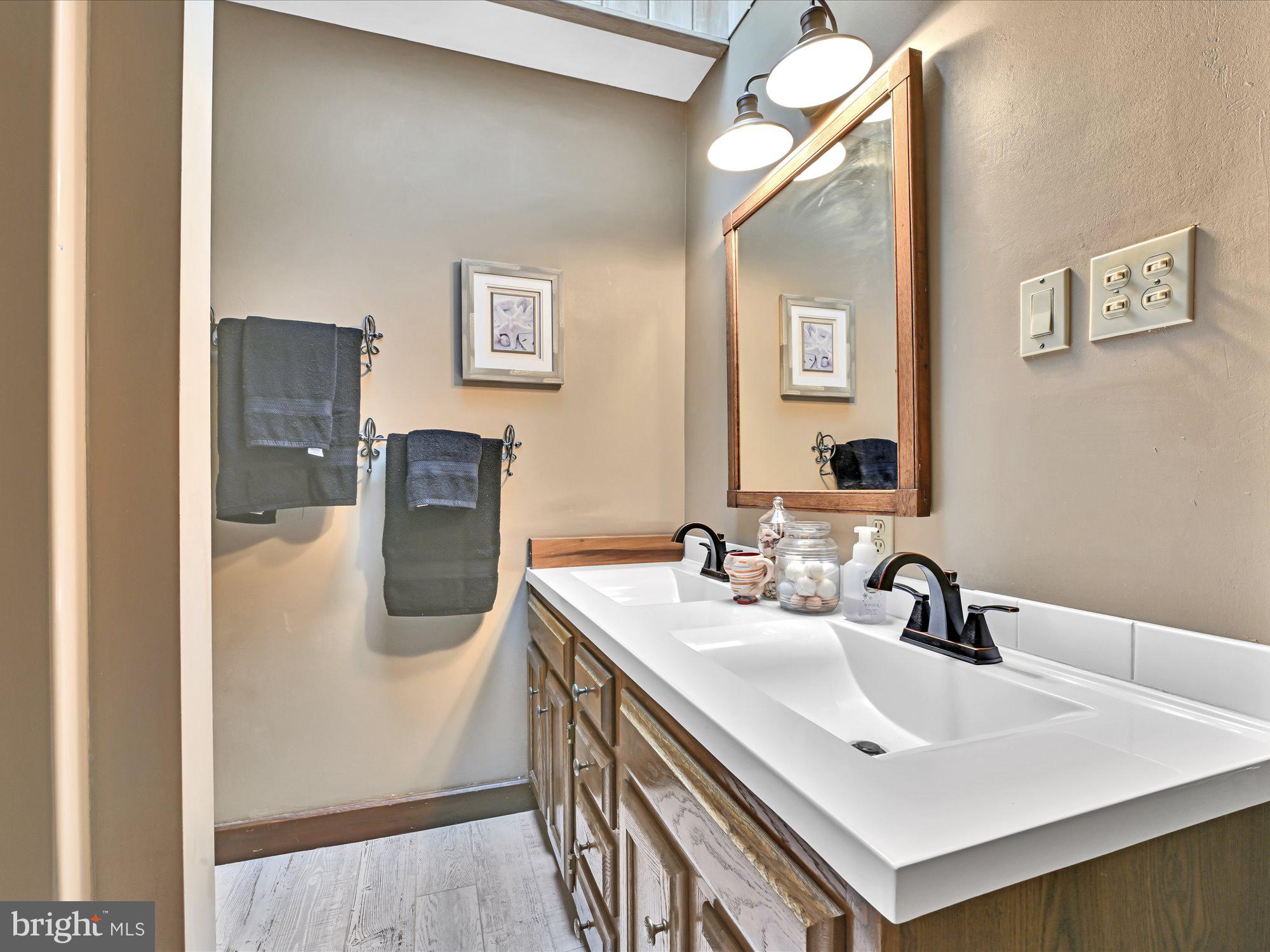 652 Valley Road Quarryville, PA 17566 - Photo 28 of 58 Full Bath