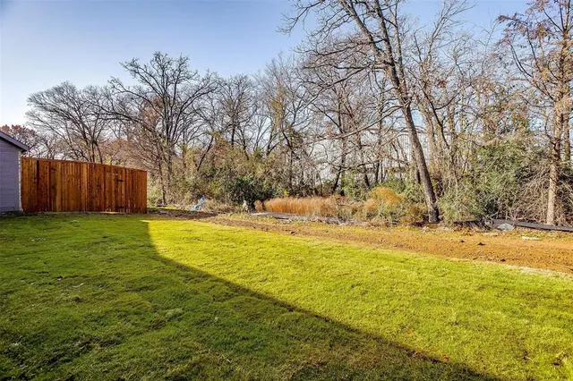 a view of an outdoor space and a yard