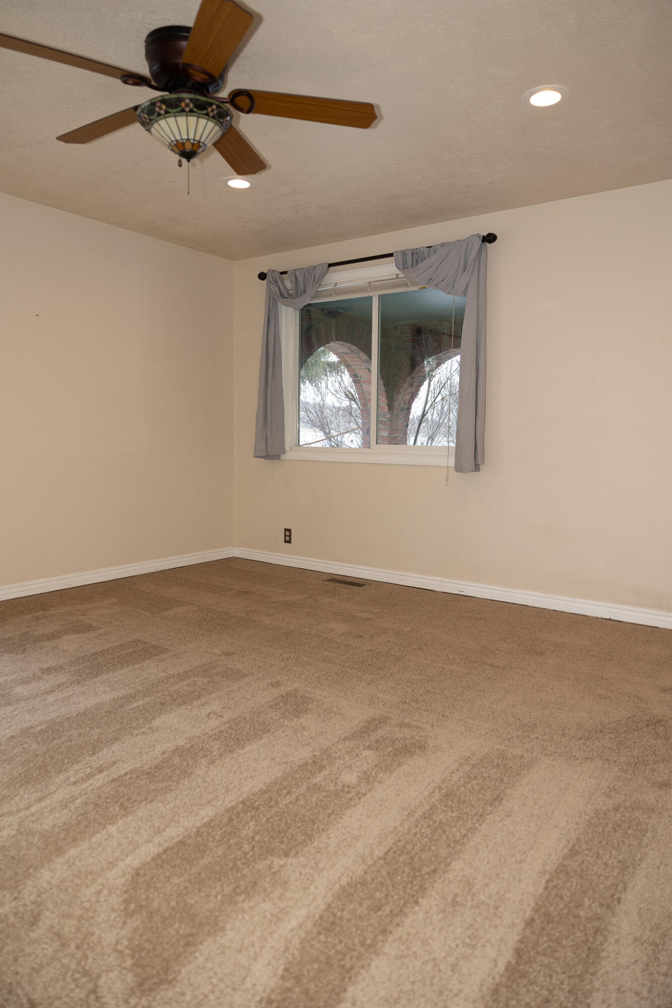 521 Old Midland Road Klamath Falls, OR 97603 - Photo 33 of 48 335A3393