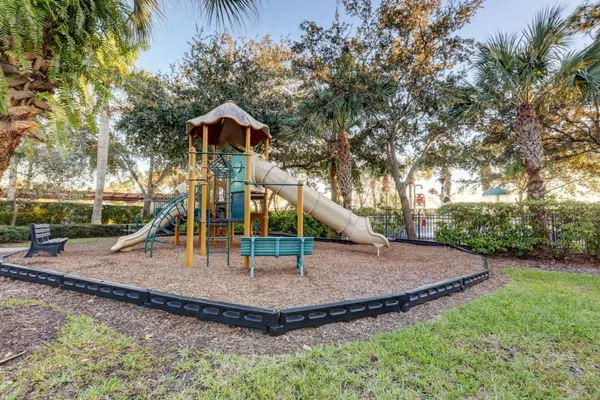 $1,250,000 | 26 Stoney Drive, Palm Beach Gardens, FL 33410