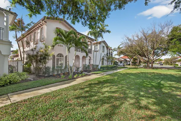 $1,250,000 | 26 Stoney Drive, Palm Beach Gardens, FL 33410