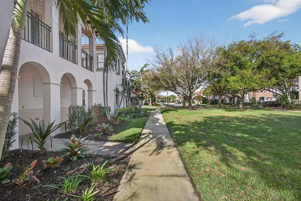 $1,250,000 | 26 Stoney Drive, Palm Beach Gardens, FL 33410