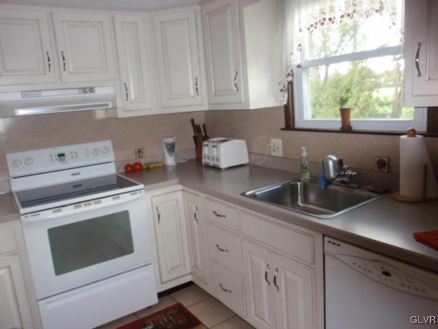 534 Mountain View Road Nazareth, PA 18064 - Photo 3 of 40 Kitchen appliances have been replaces and cabinets