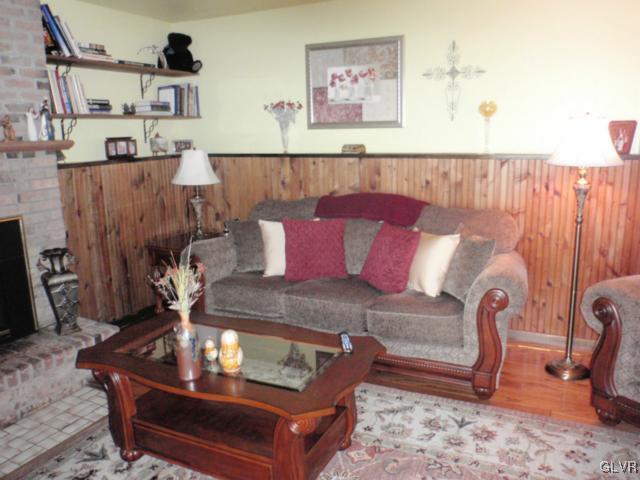 534 Mountain View Road Nazareth, PA 18064 - Photo 8 of 40 Another view of the family room