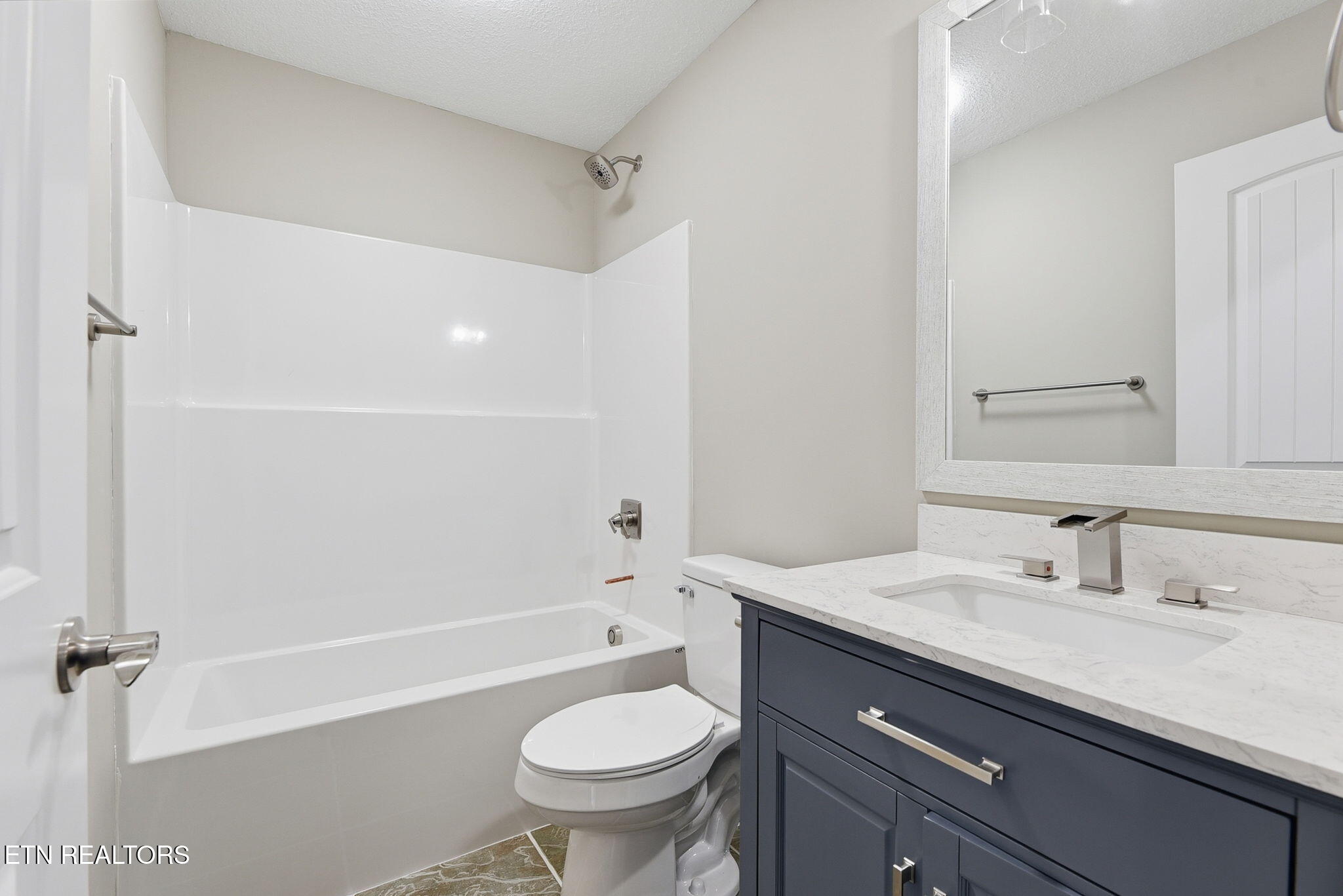 513 Hillcrest Street Clinton, TN 37716 - Photo 14 of 19 513 bath