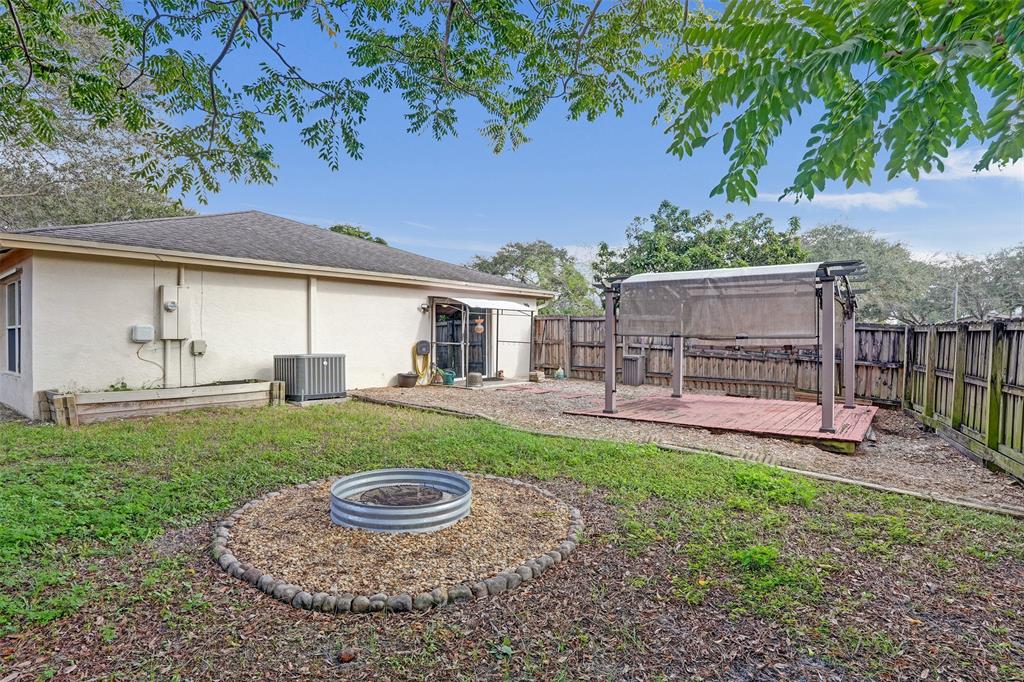 1073 Southwest 119th Avenue Davie, FL 33325 - Photo 13 of 17