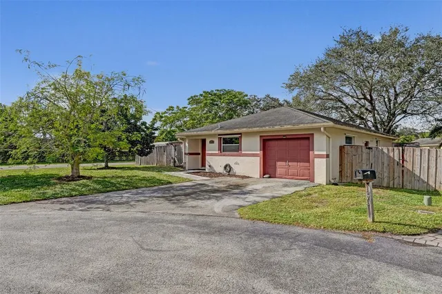 $499,500 | 1073 Southwest 119th Avenue, Davie, FL 33325