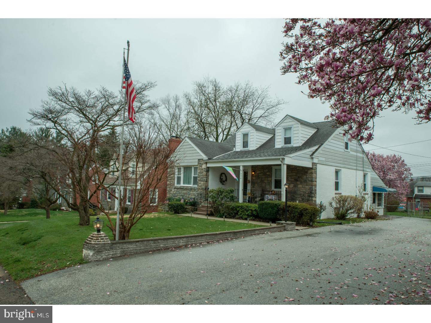 236 Hawthorne Road Morton, PA 19070 - Photo 3 of 25 Exterior Front