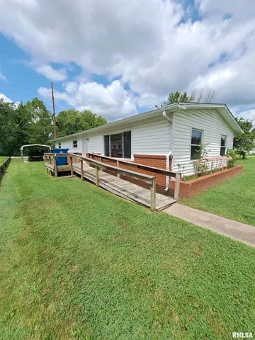 $59,000 | 210 North Chestnut Street, De Soto, IL 62924