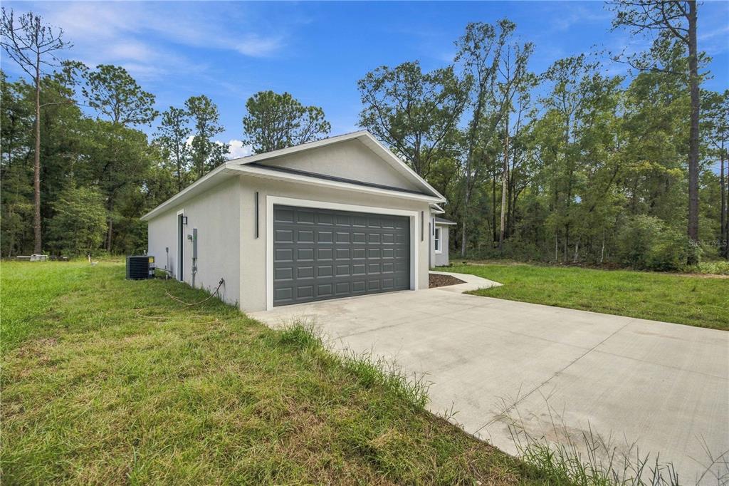 15696 Southwest 40th Place Road Ocala, FL 34481 - Photo 4 of 31 Gallery Image 4