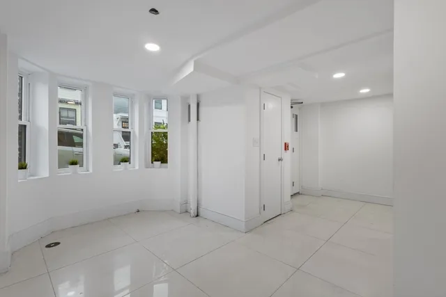 $3,000 | 44 West Eagle Street, Unit 1, Boston, MA 02128