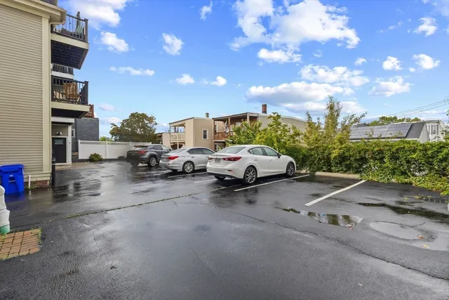 $3,000 | 44 West Eagle Street, Unit 1, Boston, MA 02128