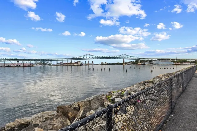 $3,000 | 44 West Eagle Street, Unit 1, Boston, MA 02128