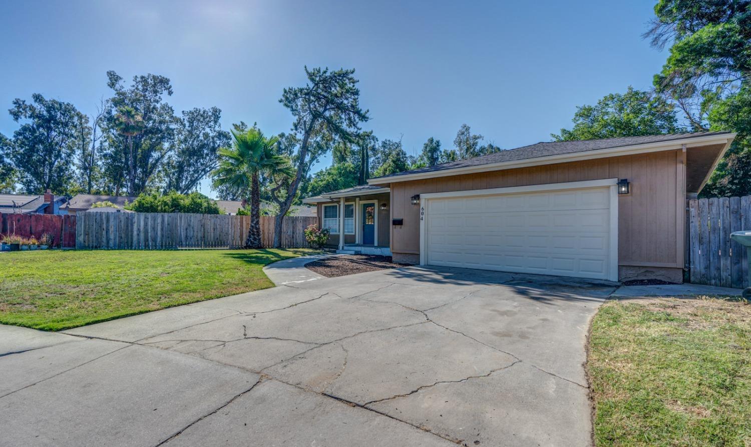604 Junipero Court Merced, CA 95348 - Photo 2 of 48 Gallery Image 2