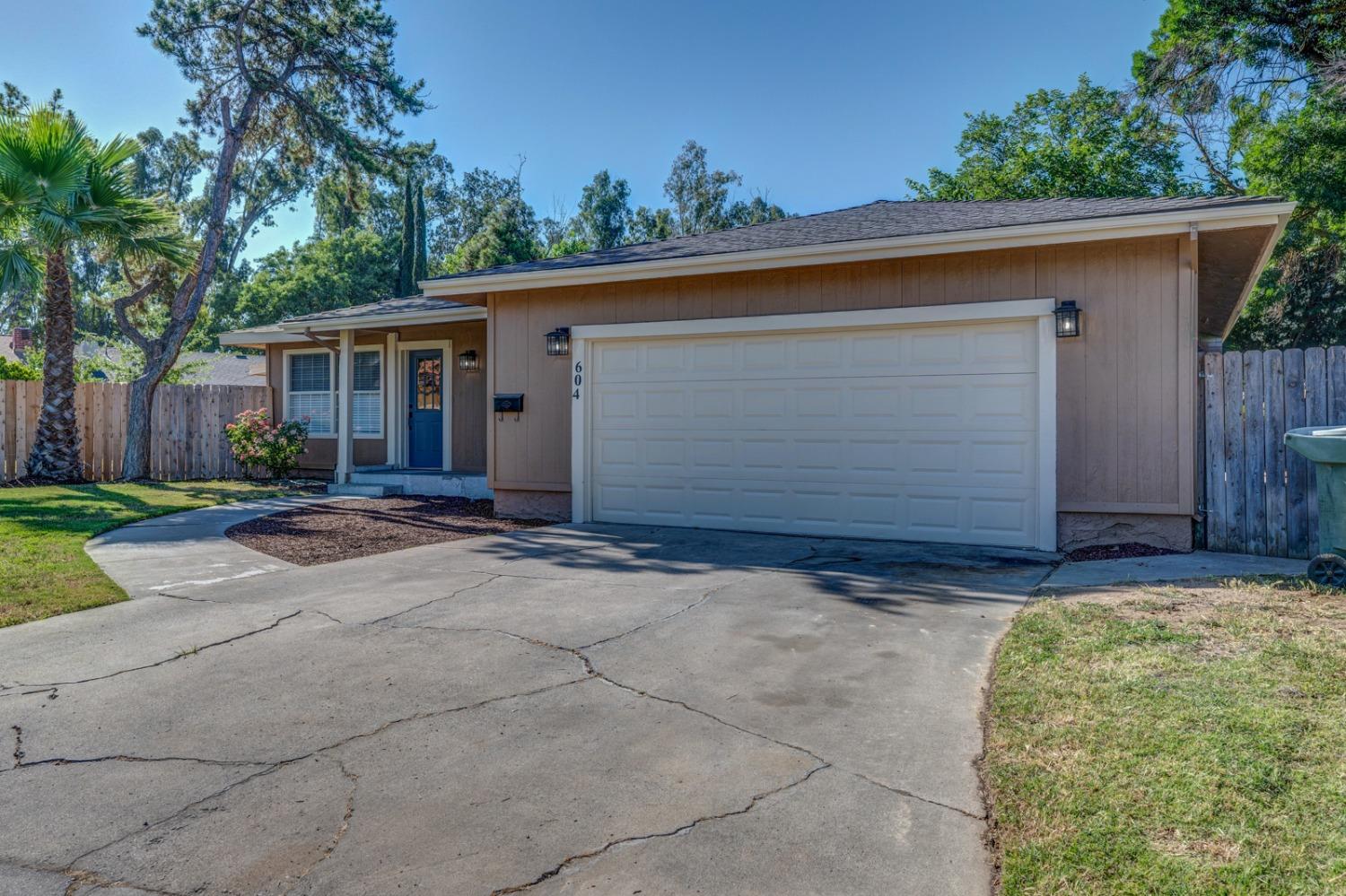 604 Junipero Court Merced, CA 95348 - Photo 3 of 48 Gallery Image 3