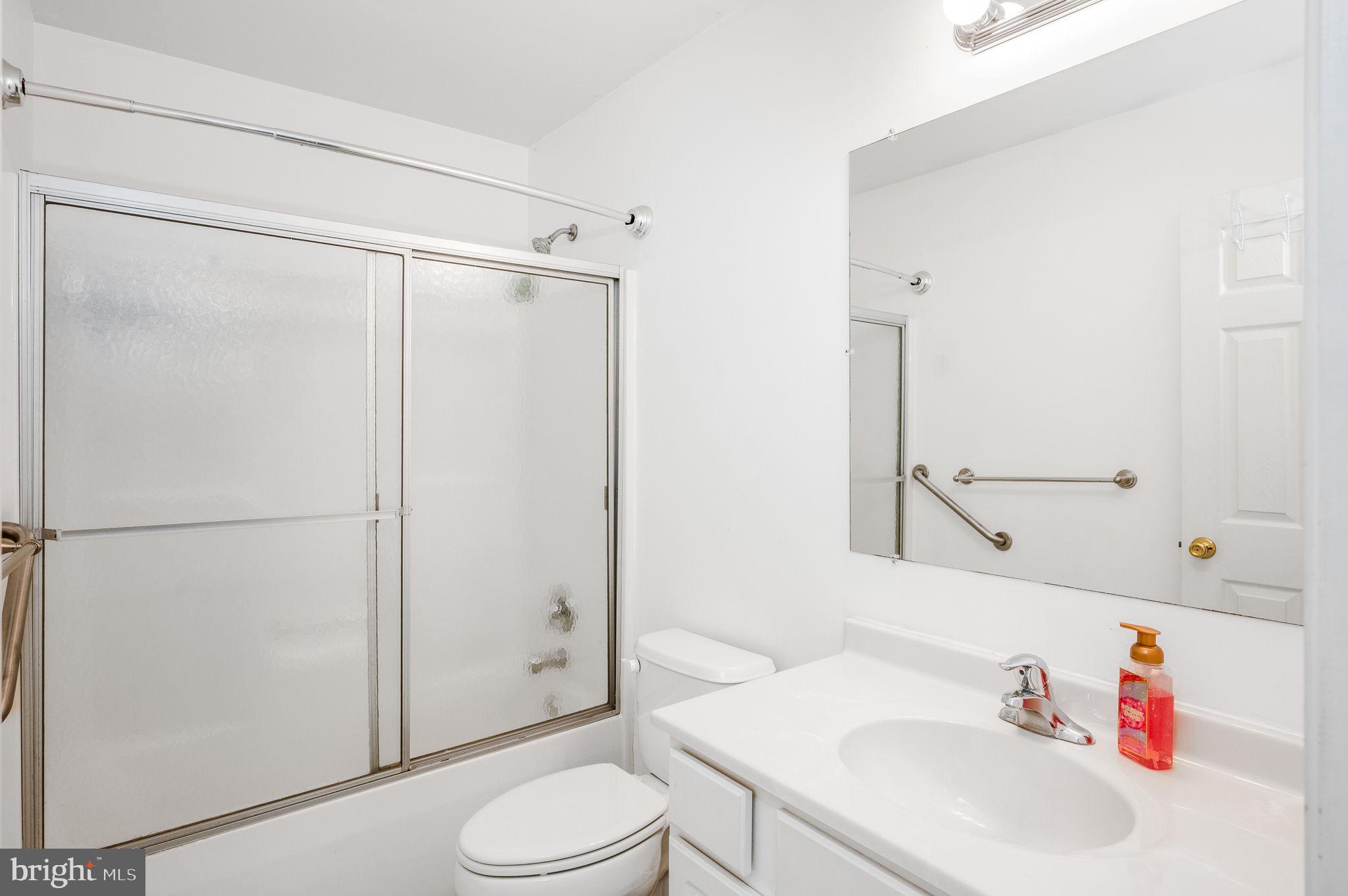 12 Radcliffe Court Elkton, MD 21921 - Photo 23 of 40 Hall bath