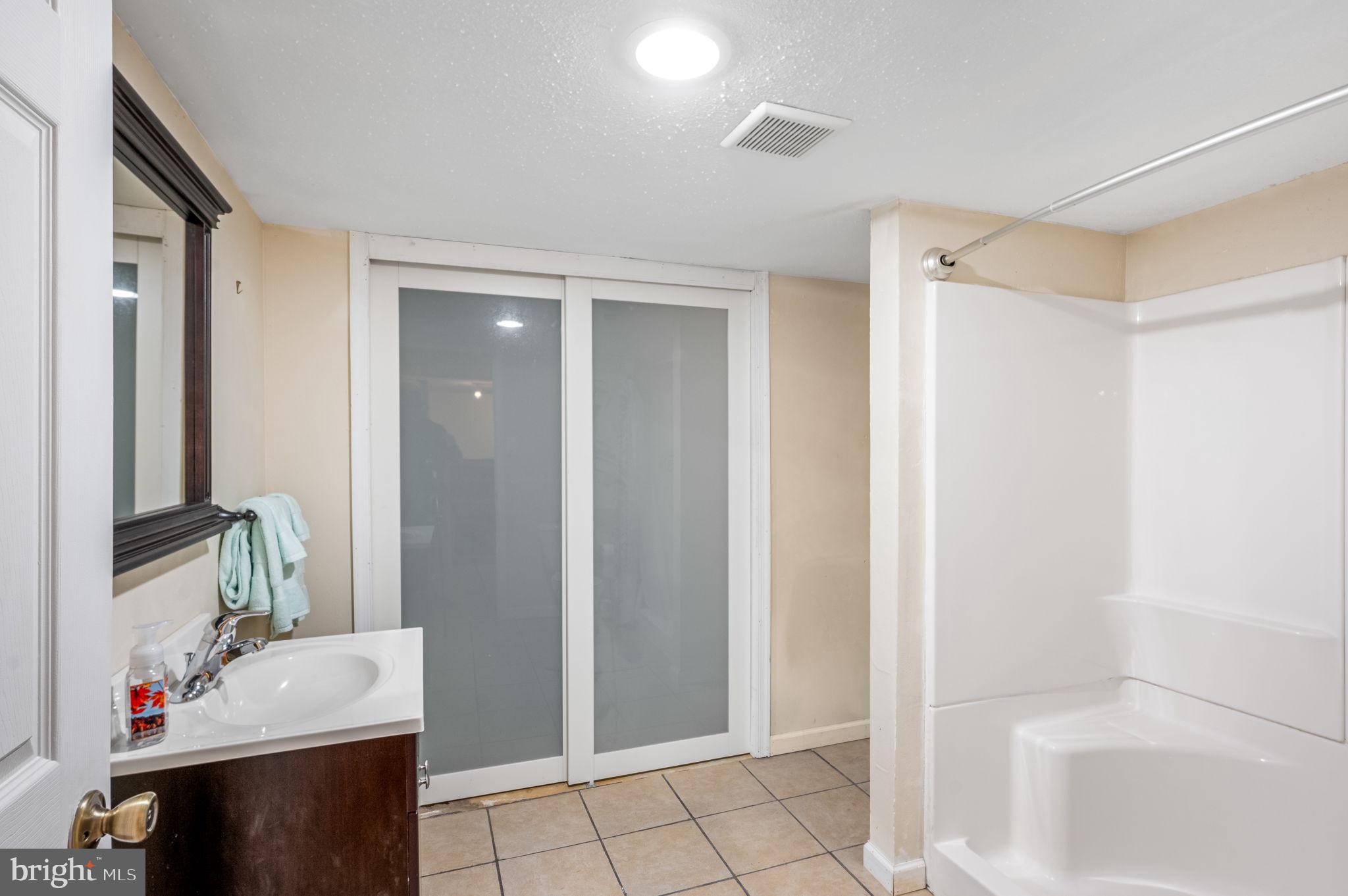 12 Radcliffe Court Elkton, MD 21921 - Photo 29 of 40 Full bath