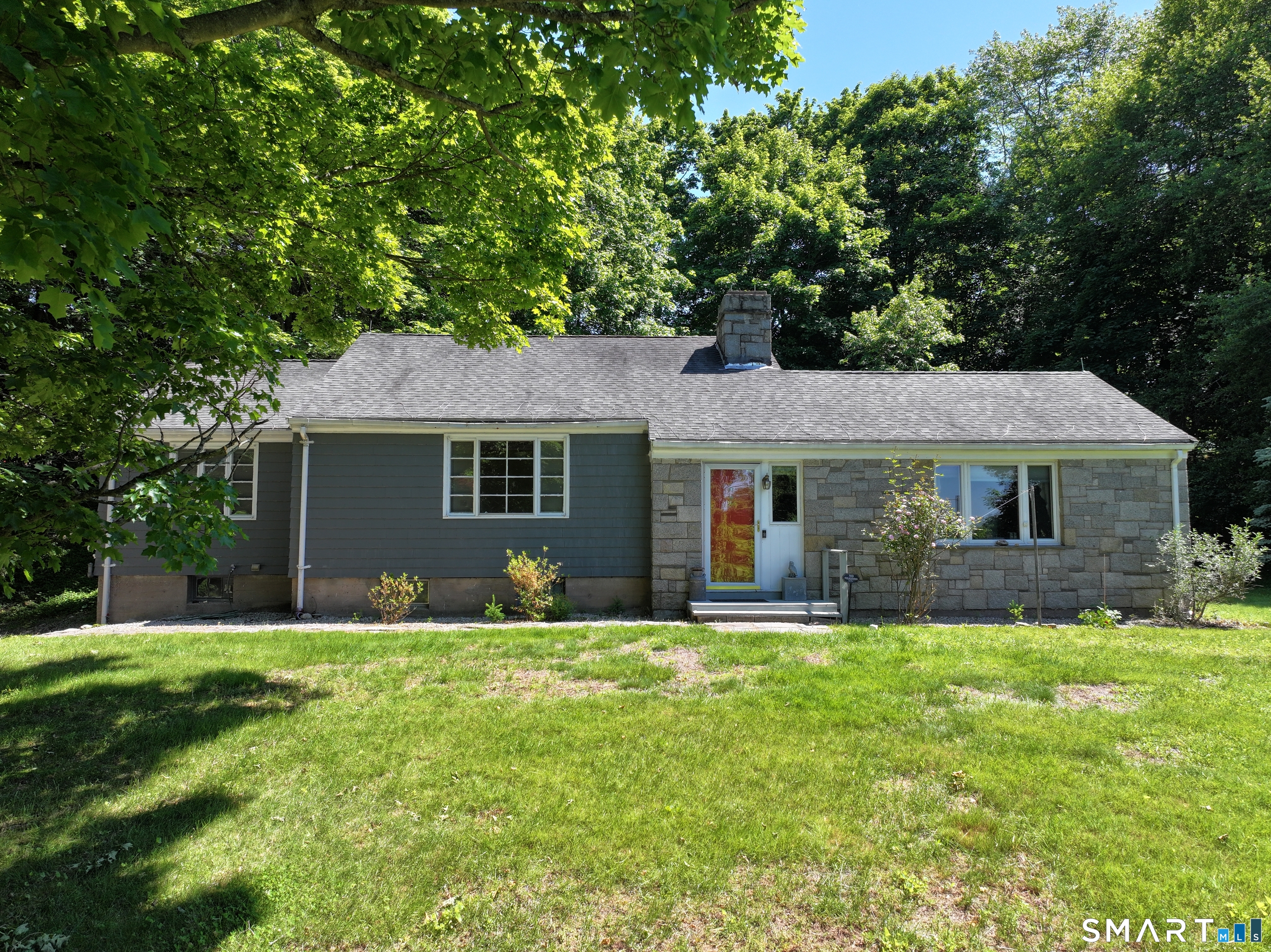 244 Chestnut Hill Road Glastonbury, CT 06033 - Photo 4 of 36