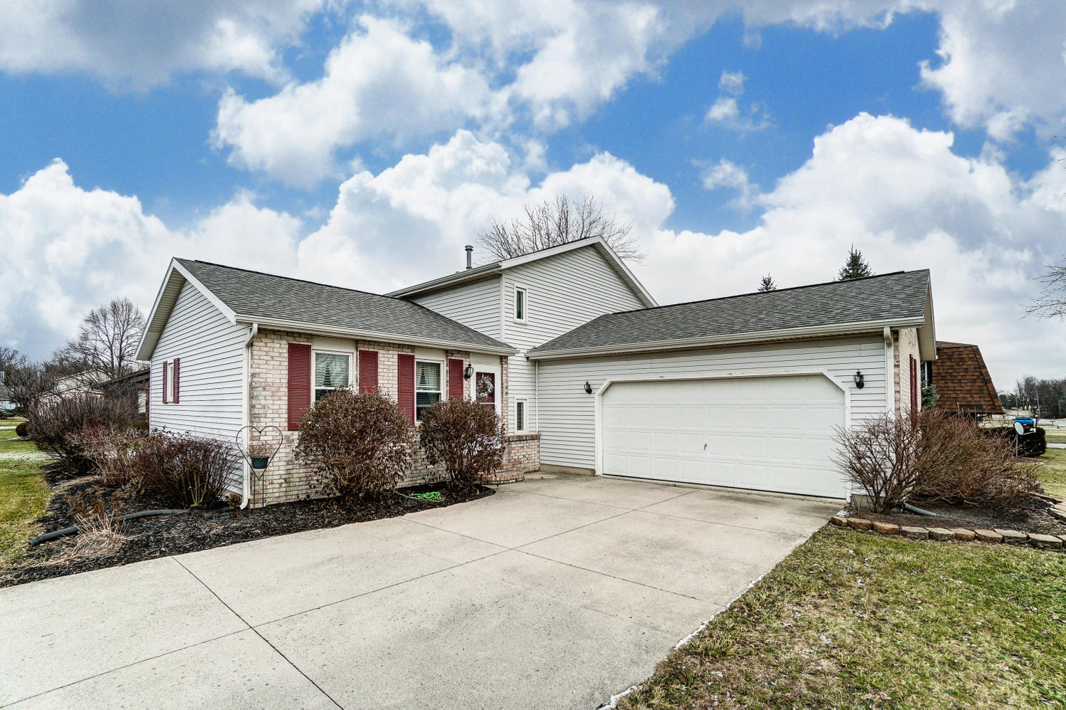 106 Ridge Crest Circle Lima, OH 45801 - Photo 3 of 30 Gallery Image 3