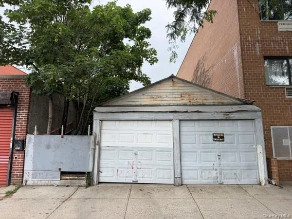$250,000 | 2407 Halsey Street | Westchester Village