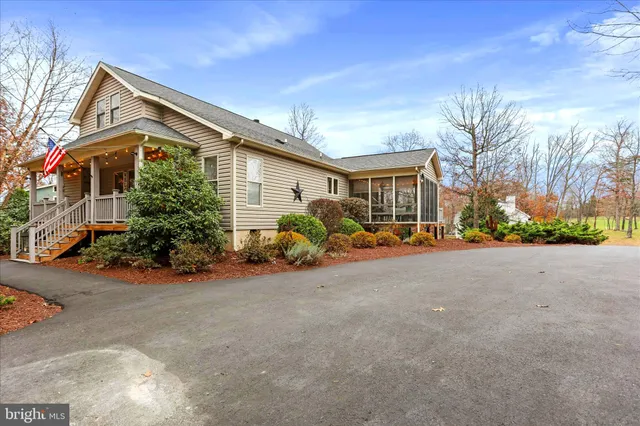 $577,000 | 75 Wampum Lane, Hedgesville, WV 25427