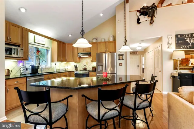 $577,000 | 75 Wampum Lane, Hedgesville, WV 25427