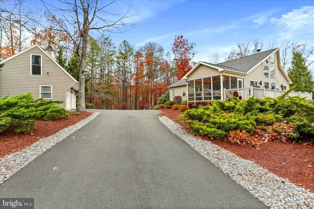 $577,000 | 75 Wampum Lane, Hedgesville, WV 25427