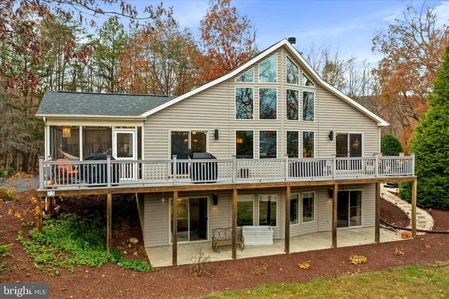 $577,000 | 75 Wampum Lane, Hedgesville, WV 25427